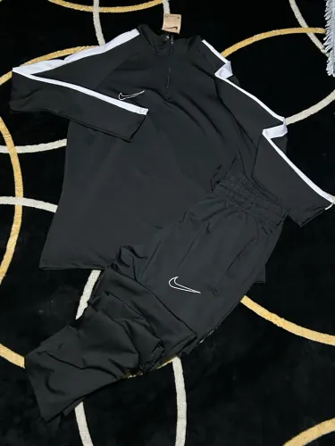 Conjunto Nike dri fit 