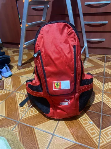 Mochila PUMA X FERRARI SCUDERIA Fl vermelha grande moto Y2k vintage 