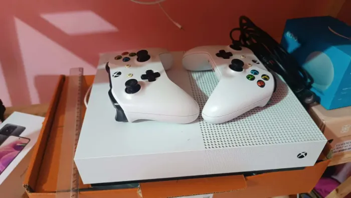 Xbox one s (único dono)