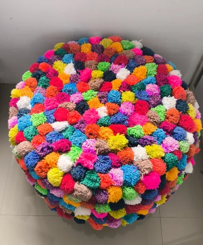 Pufe de pompom
