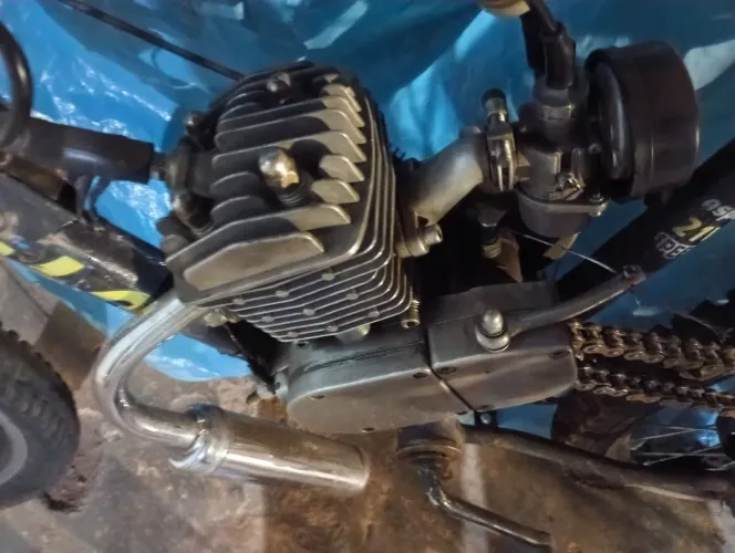 Vende se uma motorizada