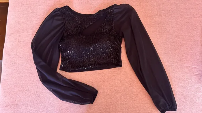 Vende-se cropped preto M