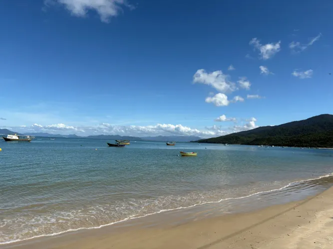 Bombinhas sobrado venda