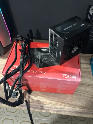Fonte XPG core reactor Gold 750w full modular