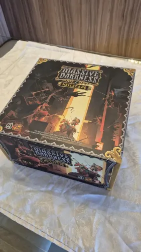Massive Darkness 2 Hellscape + Sleeves + Organizador MDF