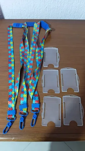 3 cordãos para crachá autista + 5 Porta crachás