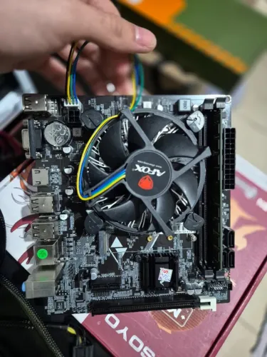 Kit Upgrades PC / Escritório - Placa-Mãe IH61D3 + Intel Core i3 3240 + 4GB RAM Kingston +