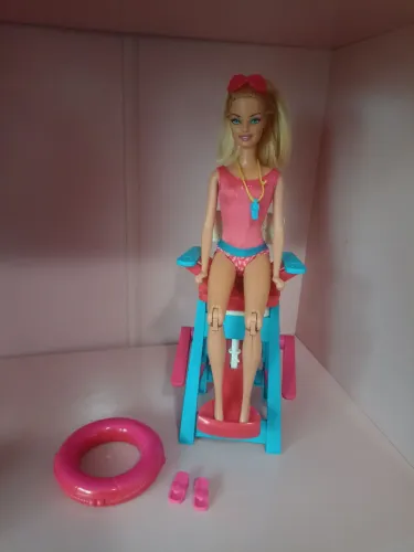 Barbie Quero Ser Salva Vidas 2010
