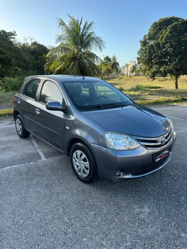 Toyota Etios XS 1.3 Flex 16V 5P Mec. 2013