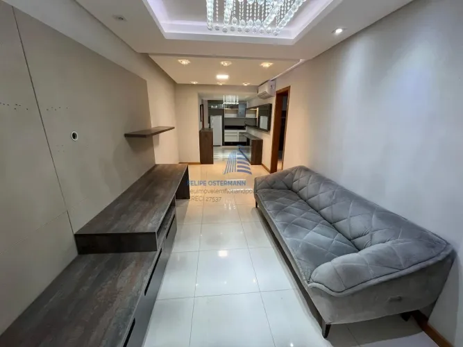 Apartamento de 3 dormitórios, suíte, lavabo, 2 vagas de garagem, com área externa em Trind