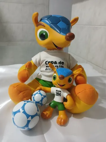 Bonecos Fuleco Mascote da Copa 2014