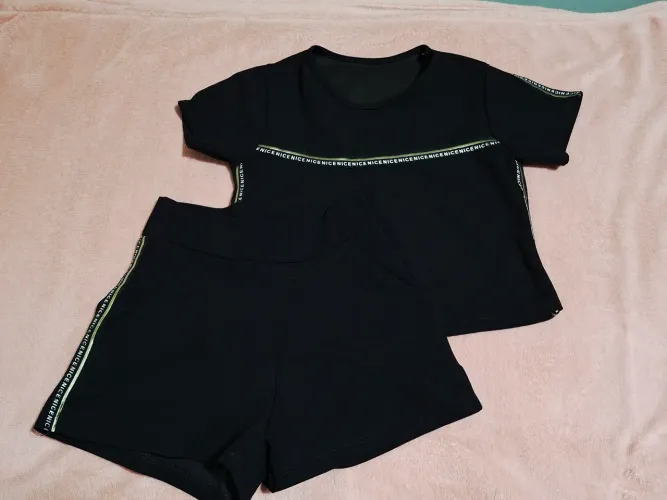 Conjunto short e blusinha curta