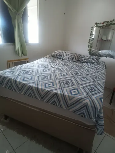 Cama box em excelente estado