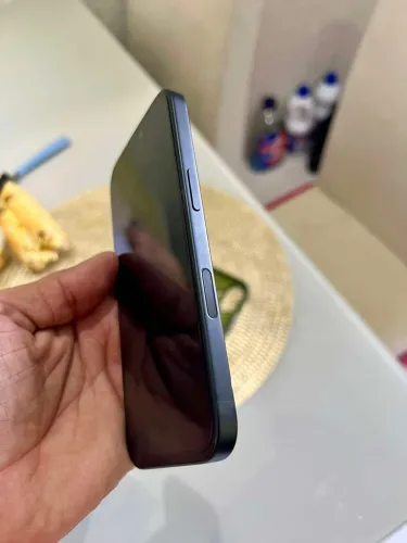 Vendo esse iphone 16 