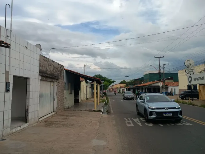 Aluga-se ponto comercial 