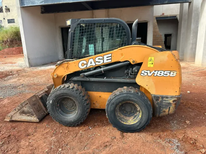 Mini carregadeira