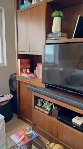 Linda Estante de TV e Barzinho