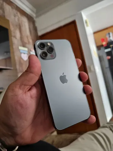 Vende-se ou troca 12 Pro 256gb 