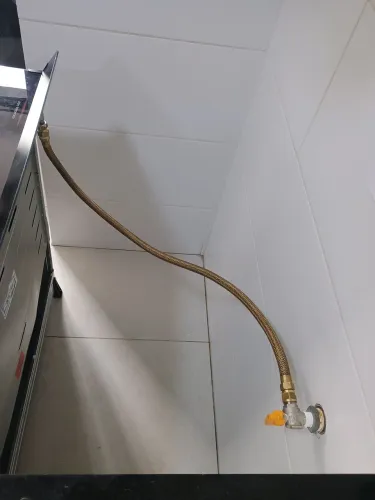 Troca do kit de instalação do fogão - *