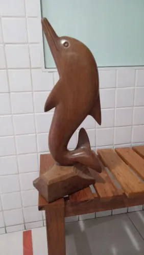 Escultura de golfinho