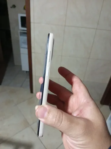 MOTOROLA MOTO E32 64GB 4 DE RAM