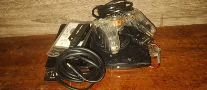 Playstation 2 Full com 2 contlole HD de 1t com 300 jogos