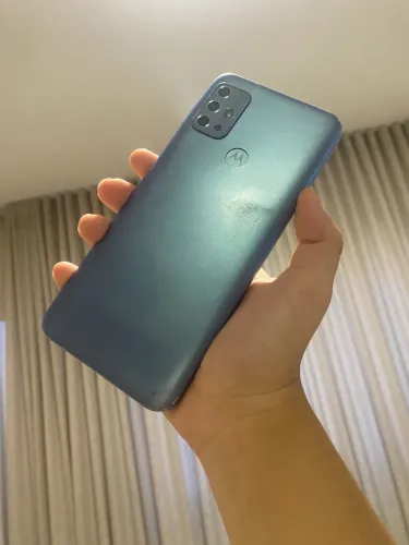 Vende-se moto g20 com 64gb e com caixa (aparelho em bom estado)