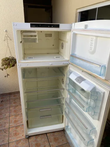 Vendo Geladeira Bosch 