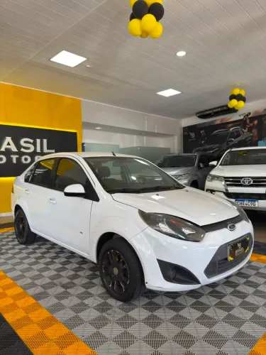 Ford Fiesta Sedan SE 1.6 8V Flex 4P 2014