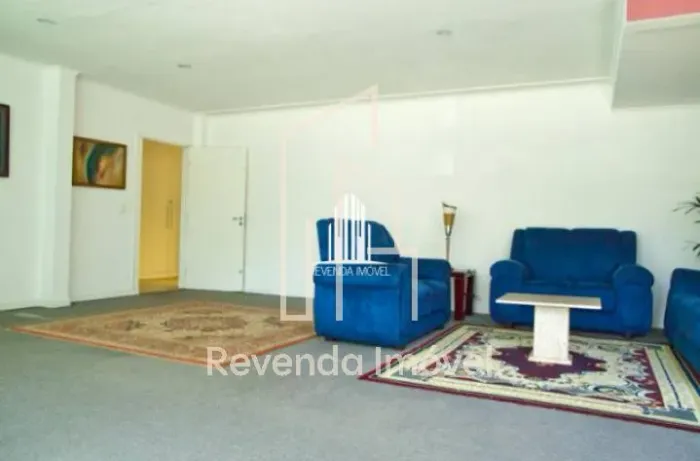 Excelente Oportunidade! Ponto Comercial à Venda em São Paulo-SP, no Pacaembu, com 8 banhei