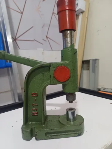 Máquina Balancim Nº07 Manual Prensa De Aplicar Botões Ilhós e Rebites