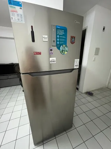 GELADEIRA MIDEA FROST FREE 425L INOX - R$2.200,00