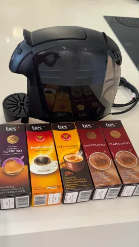 Cafeteira Três Corações + cápsulas