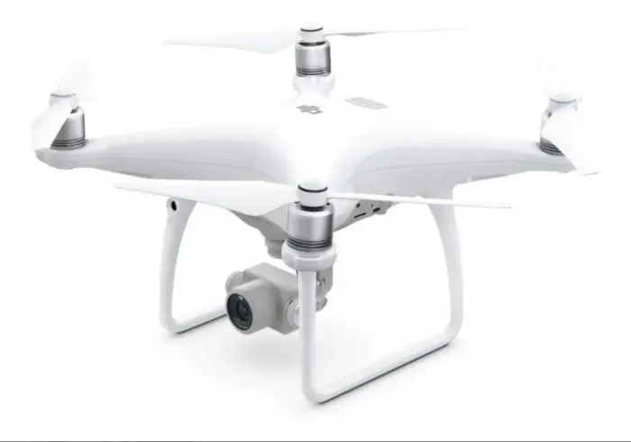 Drone DJI Phantom 4 Advanced, câmera C4K branco, 4 baterias