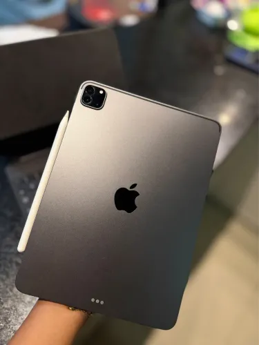 iPad Pro 11' M1 128GB + Apple Pencil 2 + Teclado Original