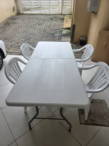 Jogo de mesa dobrável + Cadeiras
