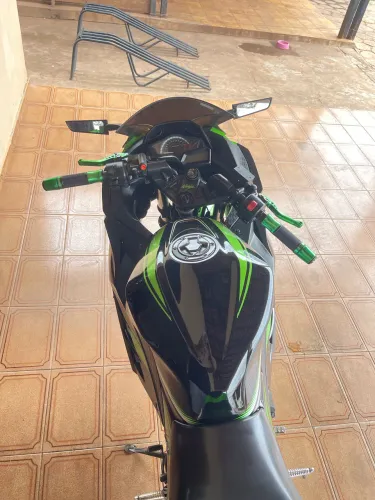 KAWASAKI NINJA300 VERDE