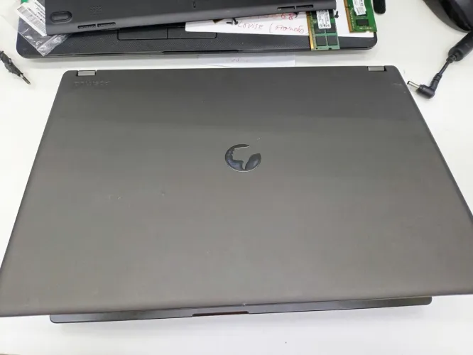 Notebook positivo master i5 7th com 4 gb de ram SSD M2 256 gb