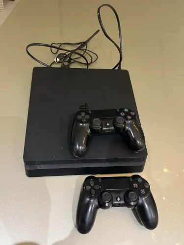 PS4 slim 1tb dois controles originais