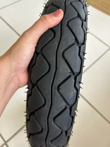 Pneu e câmara de ar novos