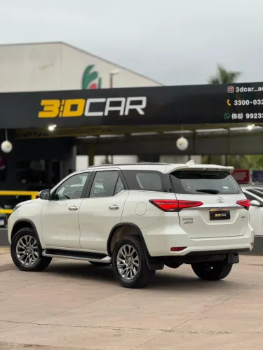 Toyota Hilux SW4 SRX 4X4 2.8 TDI 16V Dies. Aut. 2021