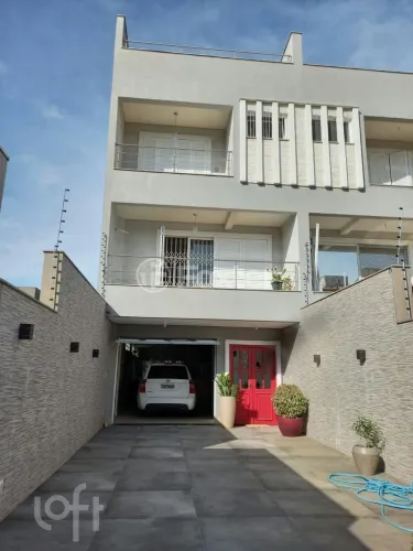 Casa à venda em Jardim Itu-Sabará com 395 m², 4 quartos, 2 suítes, 6 vagas