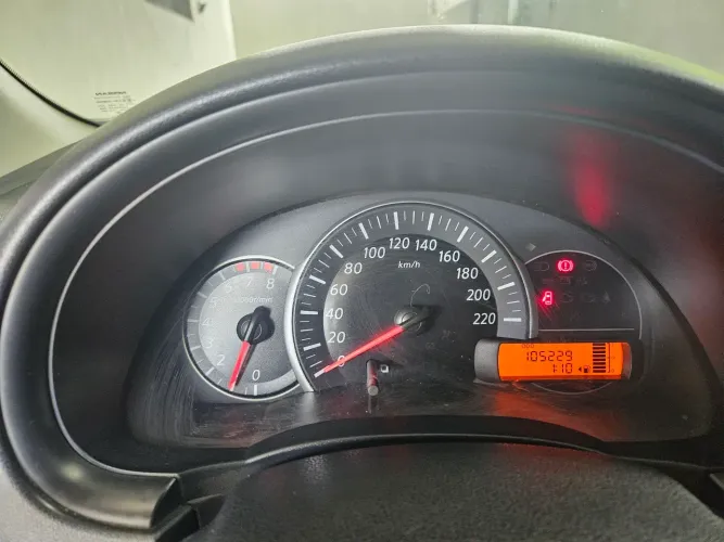 Nissan March SV 1.0 16V Flex Fuel 5P 2015