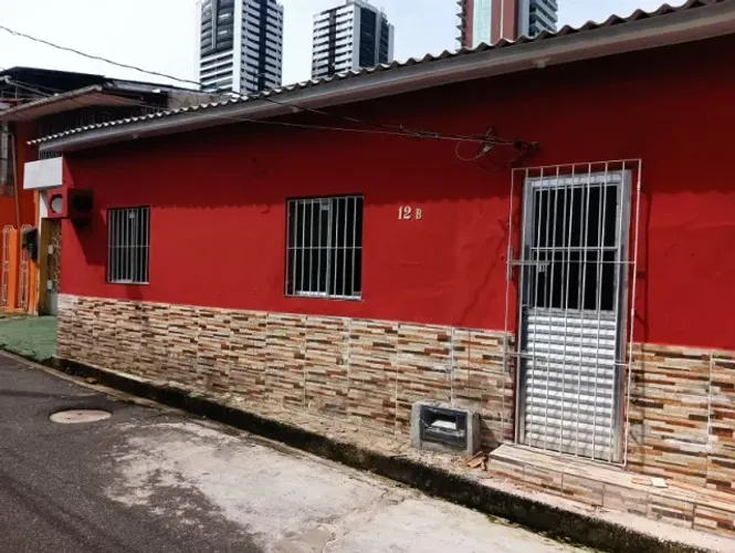 CASA TÉRREA EM ALAMEDA FECHADA NA DUQUE DE CAXIAS