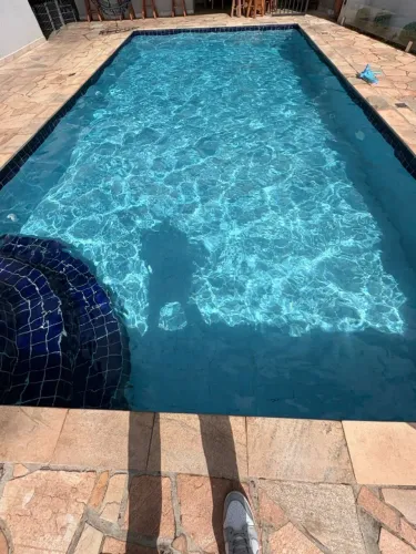 Serviços de limpeza e manutenção de piscinas 