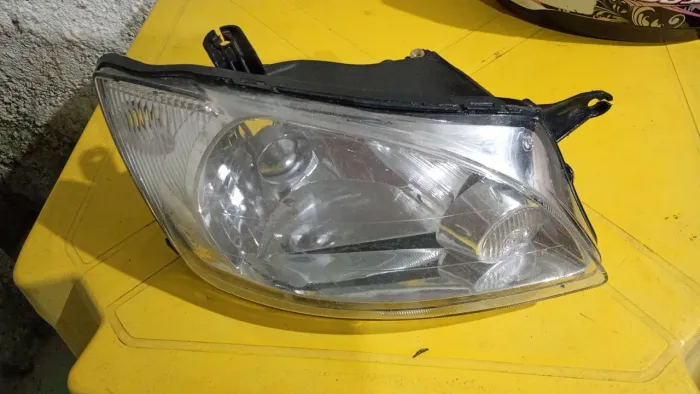 Farol Corsa classic 2011 a 2016 Lado direito GM