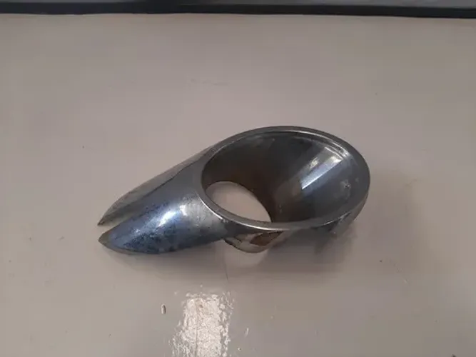 Moldura Farol De Milha Direito Palio Siena 2008/2013 Prata Direito