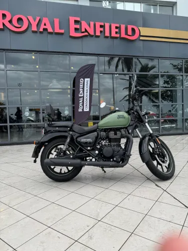 Vendo moto meteor 350 muito nova