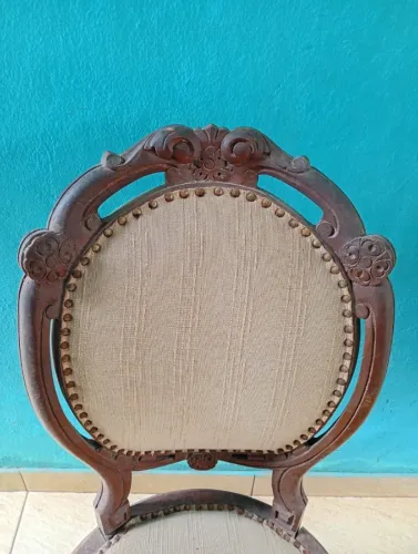 Cadeira Medalhão para restauro