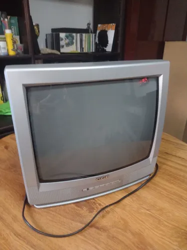 TV de tubo CCE 14 polegadas 